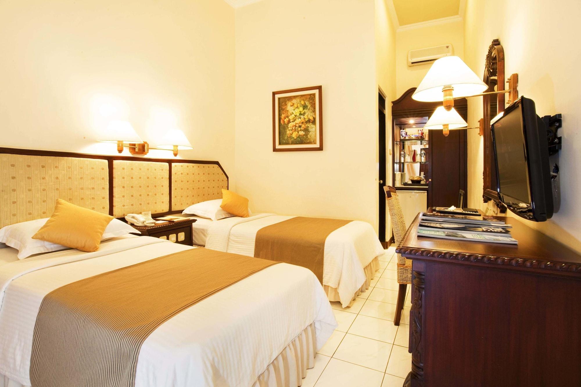 Puri Asri Hotel & Resort Magelang Luaran gambar