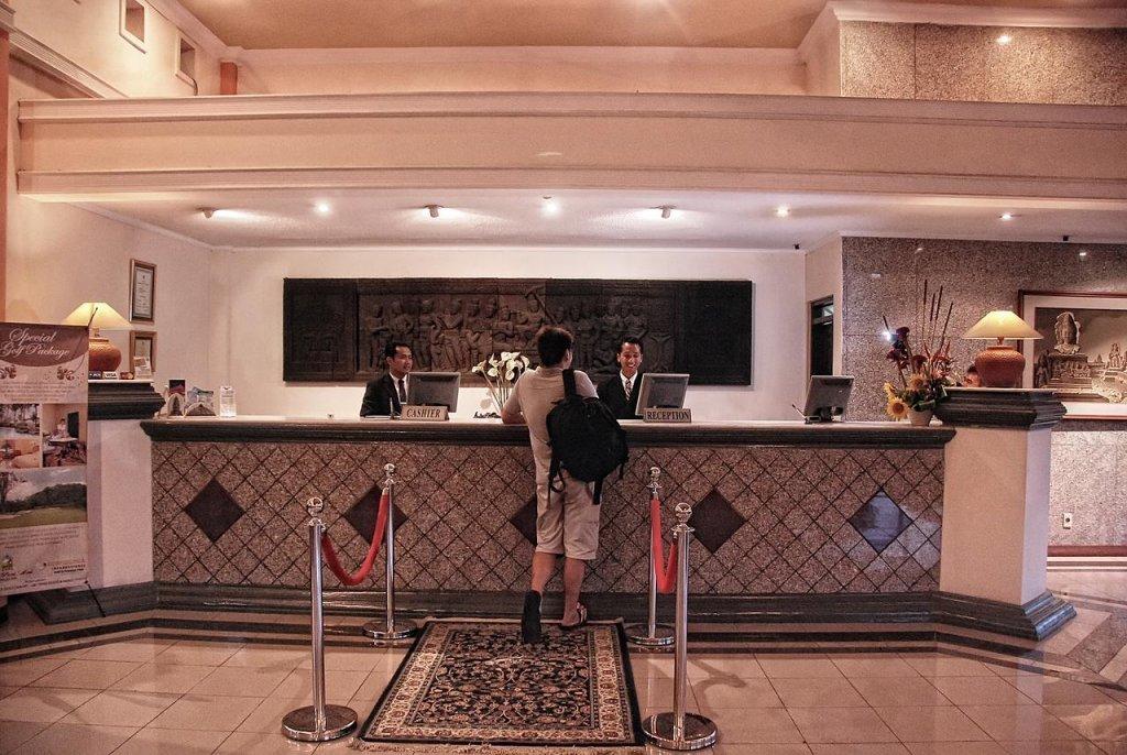 Puri Asri Hotel & Resort Magelang Luaran gambar