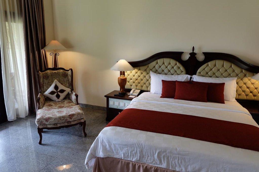 Puri Asri Hotel & Resort Magelang Luaran gambar