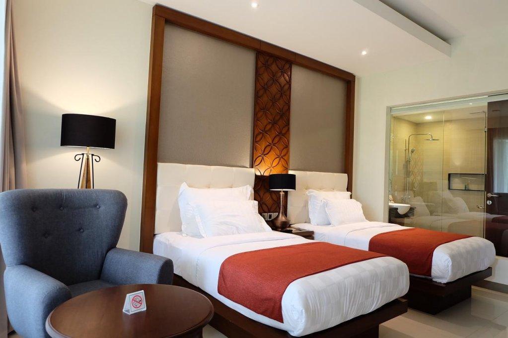 Puri Asri Hotel & Resort Magelang Luaran gambar