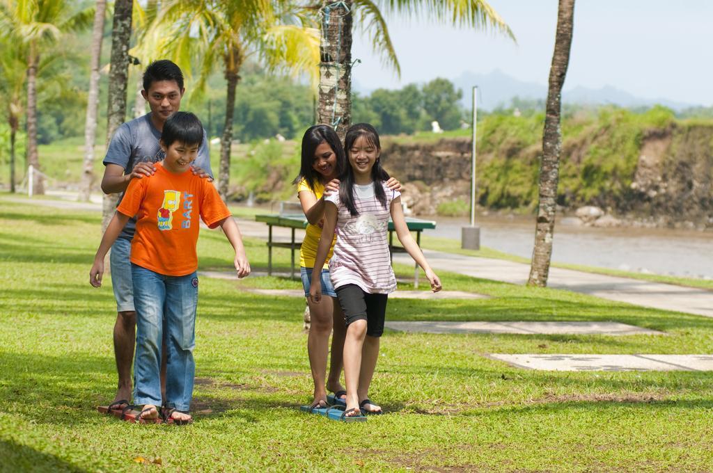 Puri Asri Hotel & Resort Magelang Luaran gambar