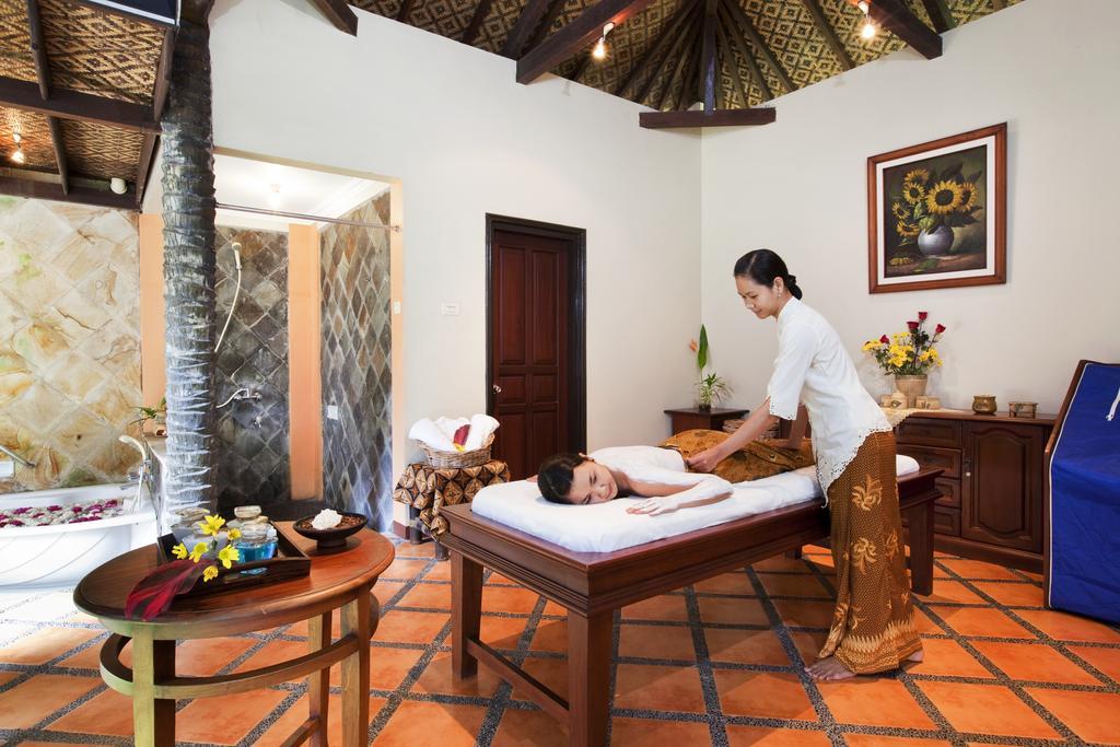 Puri Asri Hotel & Resort Magelang Luaran gambar
