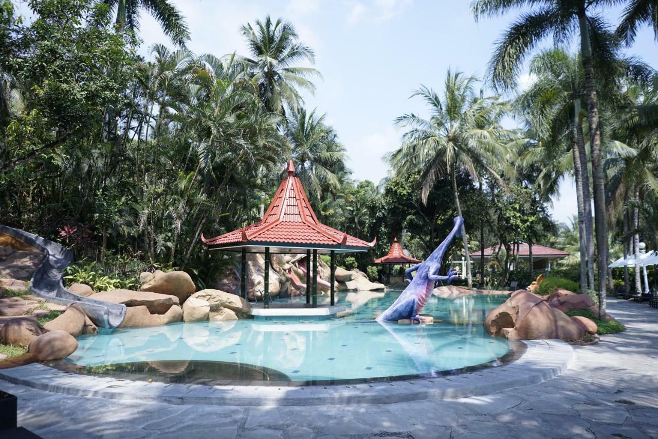 Puri Asri Hotel & Resort Magelang Luaran gambar