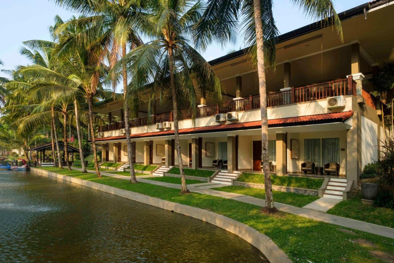 Puri Asri Hotel & Resort Magelang Luaran gambar