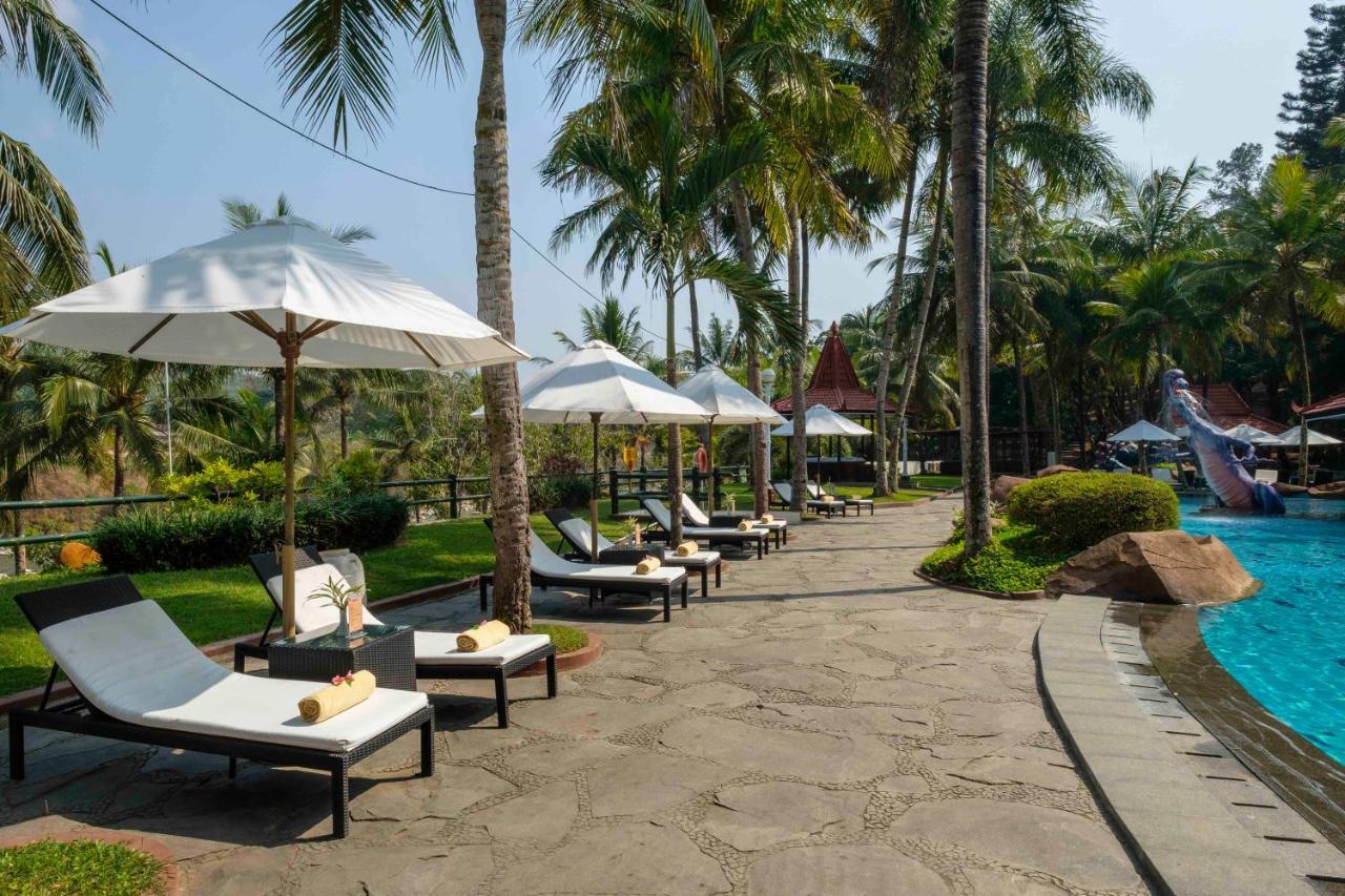 Puri Asri Hotel & Resort Magelang Luaran gambar